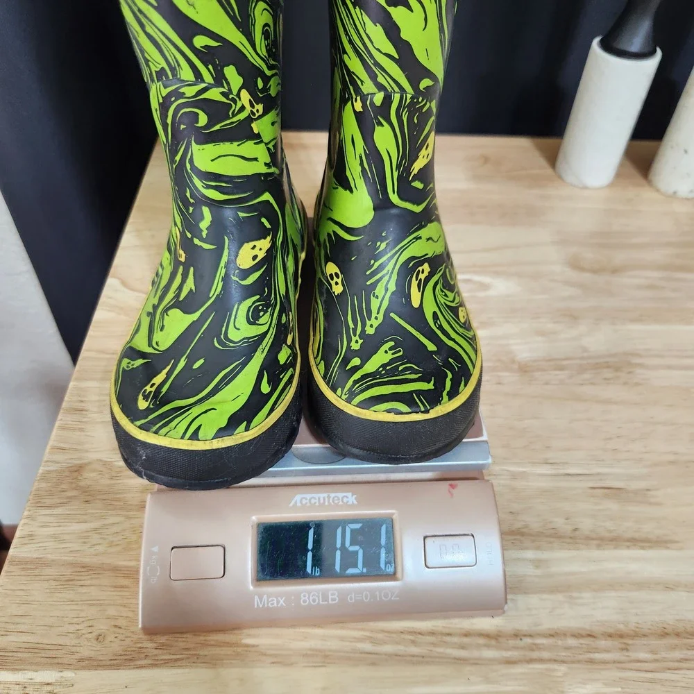 Bogs Classic Spooky Kids Rain Boots Neon Green Black Skulls Waterproof Size 12